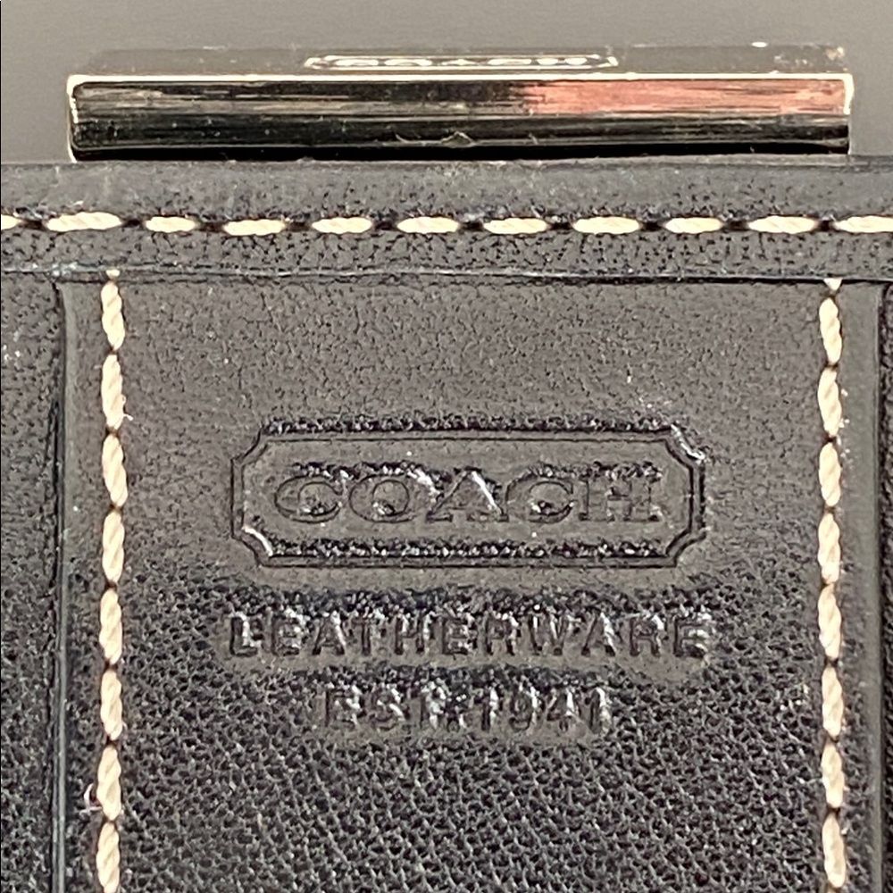 Coach Women’s Black Leather Wallet Silver Tone Hardware Logo Engraved Classic - Picture 2 of 11